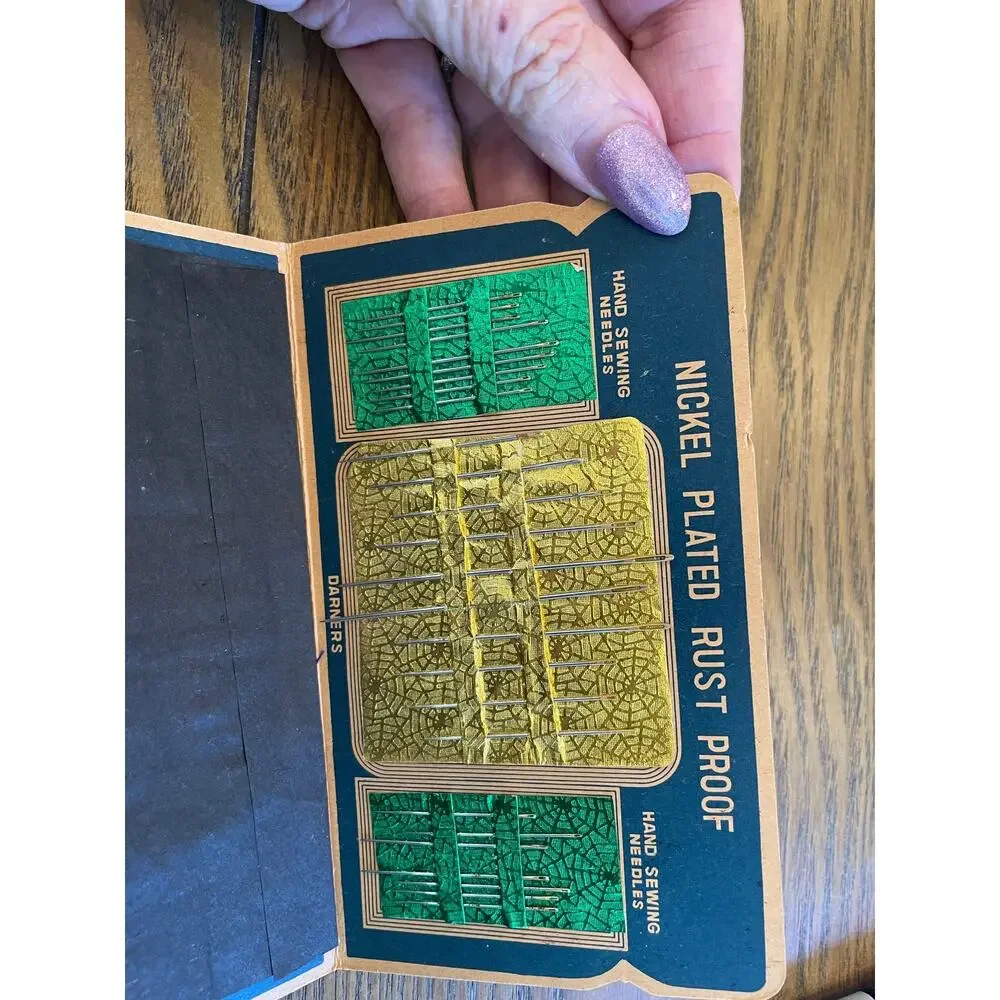 Vintage Sewing Susan Needle Book Gold Eye Rust Proof Needles & Threader Japan
